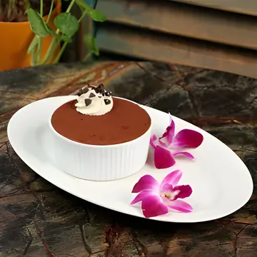 creamy tiramisu from urth caffe, riyadh