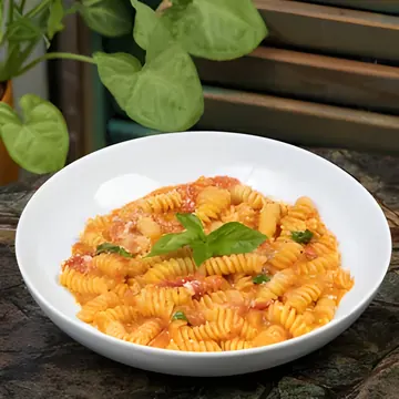 pink fusilli from urth caffe, riyadh