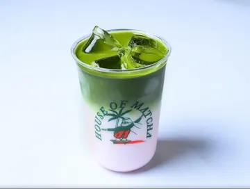rose matcha from house of matcha, riyadh